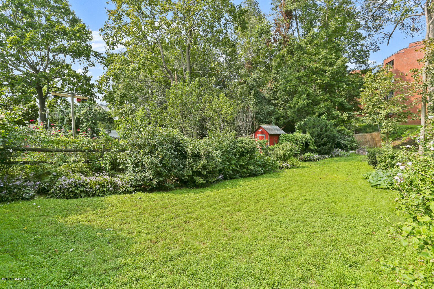 50 Locust Street Greenwich, CT 06830 - Photo 23 of 25 50 Locust St Greenwich CT-large-040-037-