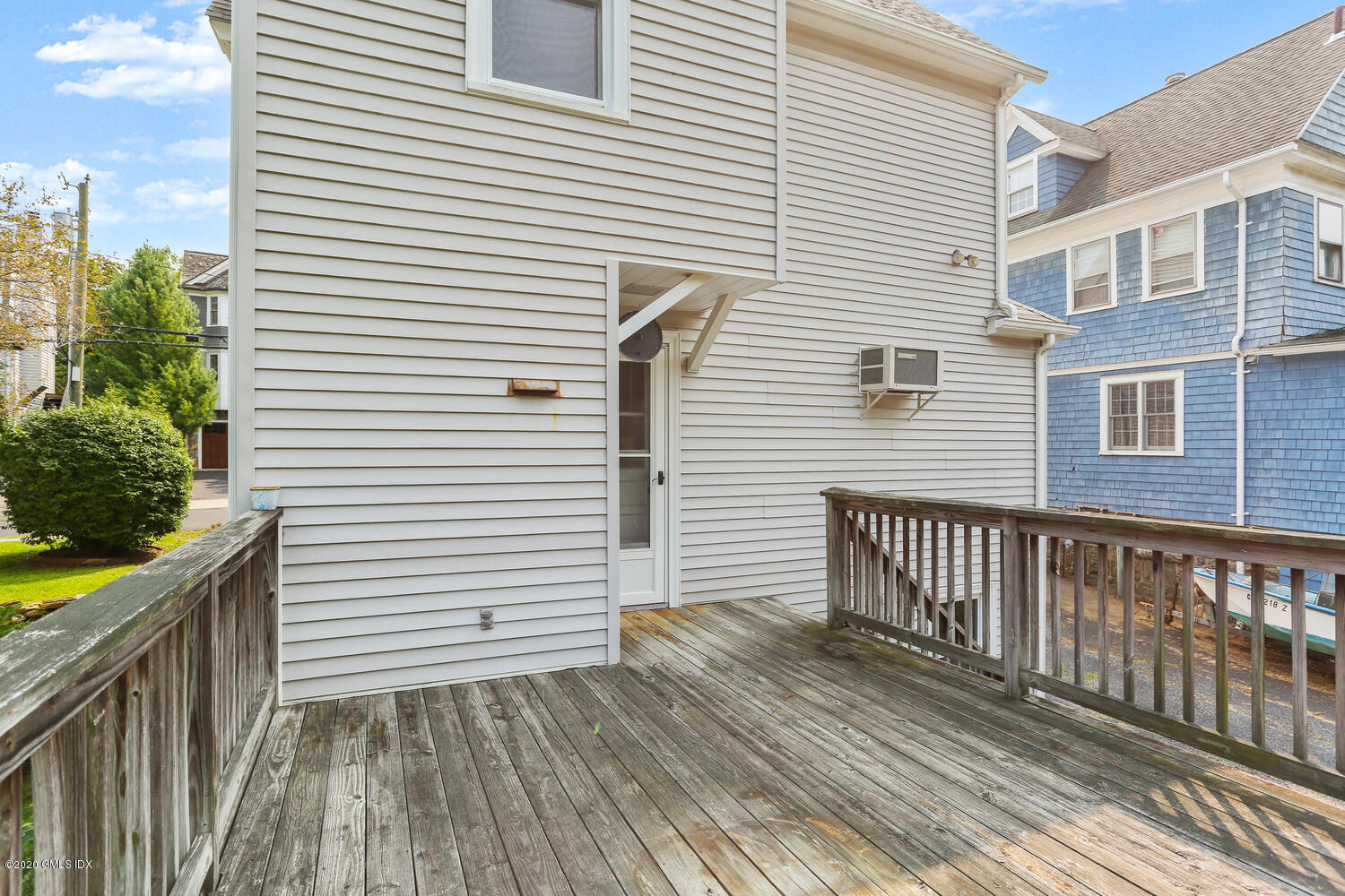 50 Locust Street Greenwich, CT 06830 - Photo 10 of 25 50 Locust St Greenwich CT-large-033-031-