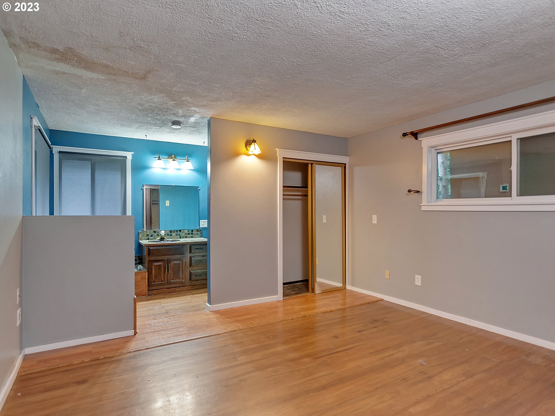 930 Southwest 95th Avenue Portland, OR 97225 - Photo 20 of 39 Bedroom