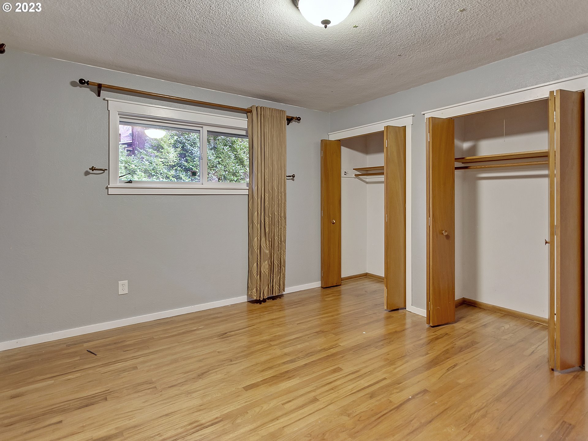 930 Southwest 95th Avenue Portland, OR 97225 - Photo 25 of 39 Bedroom
