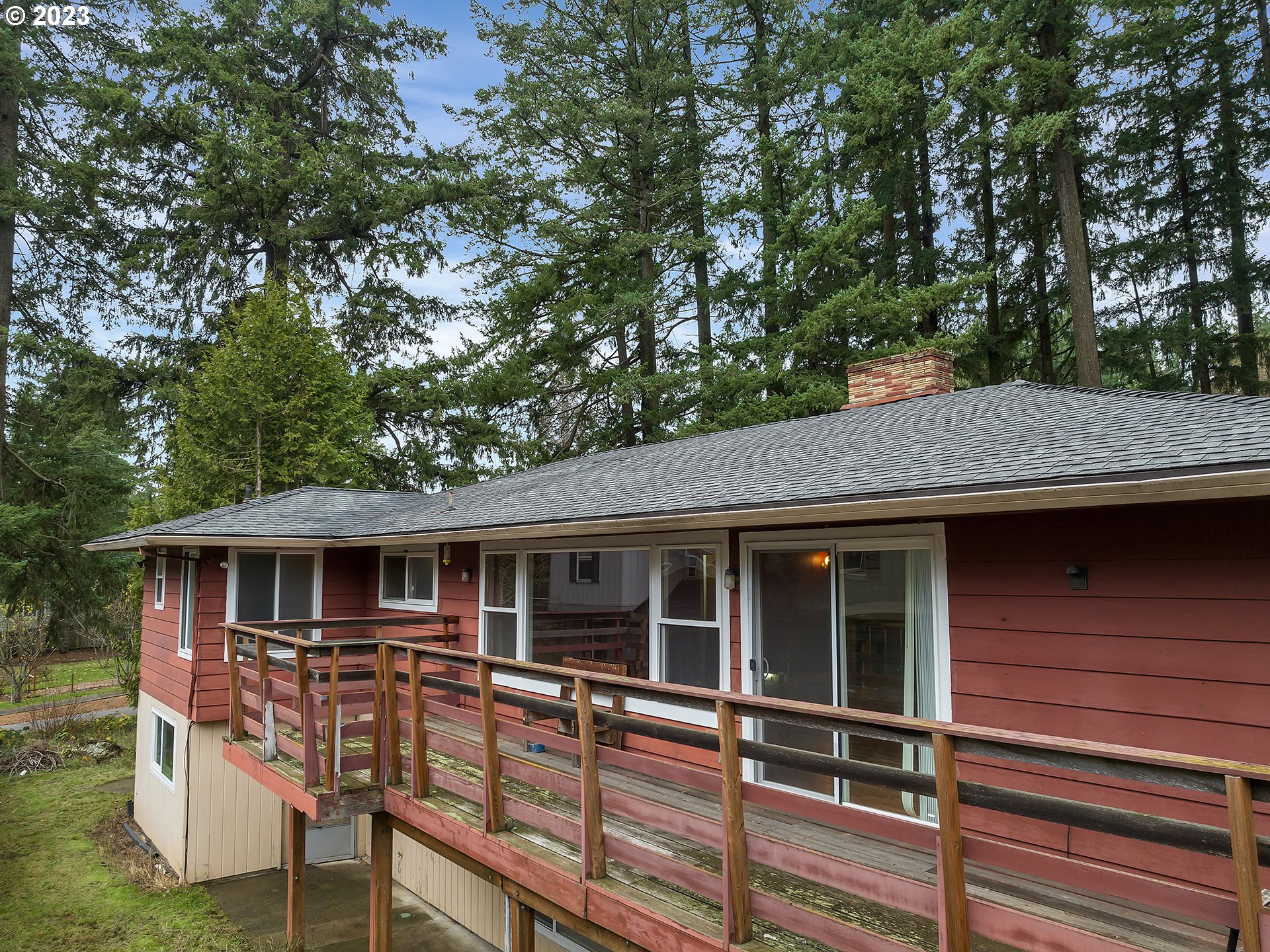 930 Southwest 95th Avenue Portland, OR 97225 - Photo 36 of 39 Deck