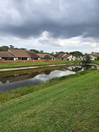 $2,800 | 1120 Parkside Green Drive, Unit C, Greenacres, FL 33415