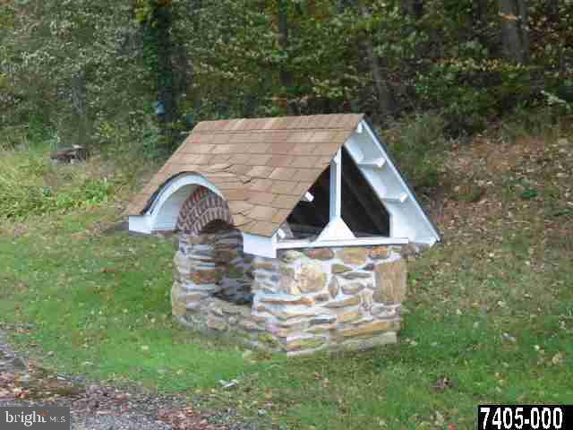 13 Aubel Road Delta, PA 17314 - Photo 3 of 15 Gallery Image 3