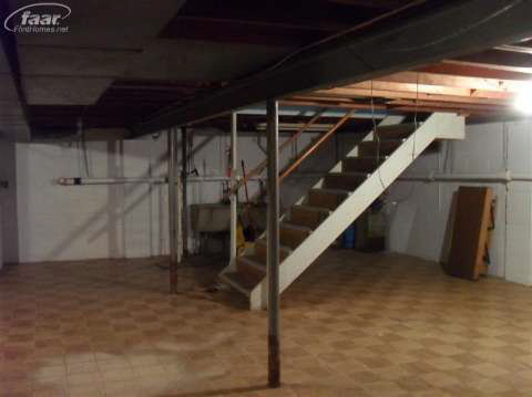 1093 East Hill Road Flint, MI 48507 - Photo 19 of 19 20385902-18.JPG