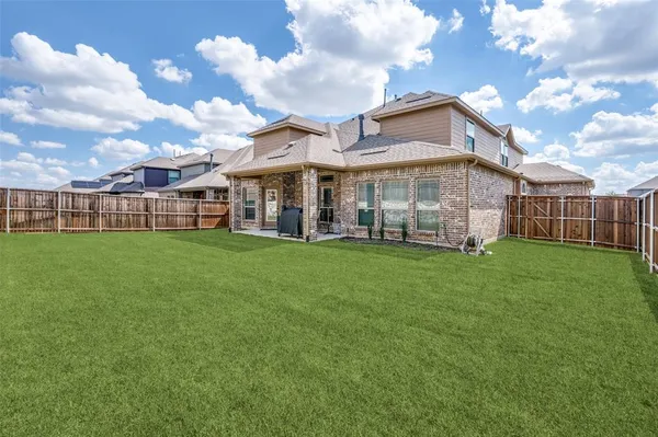 $569,990 | 6015 Liverpool Street, Aubrey, TX 76227