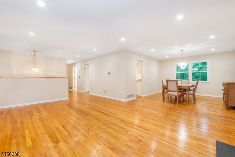 11 Southview Road Randolph, NJ 07869 - Photo 3 of 23 Gallery Image 3