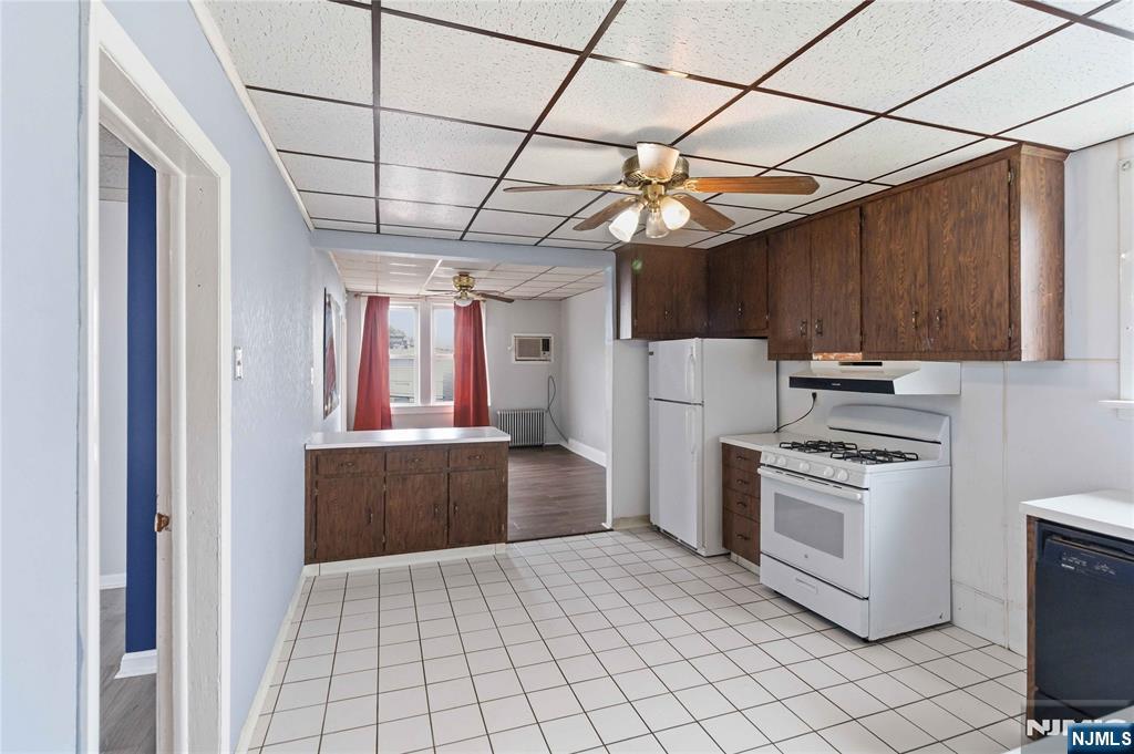36 Edison Street, Unit 2 Bloomfield, NJ 07003 - Photo 5 of 23