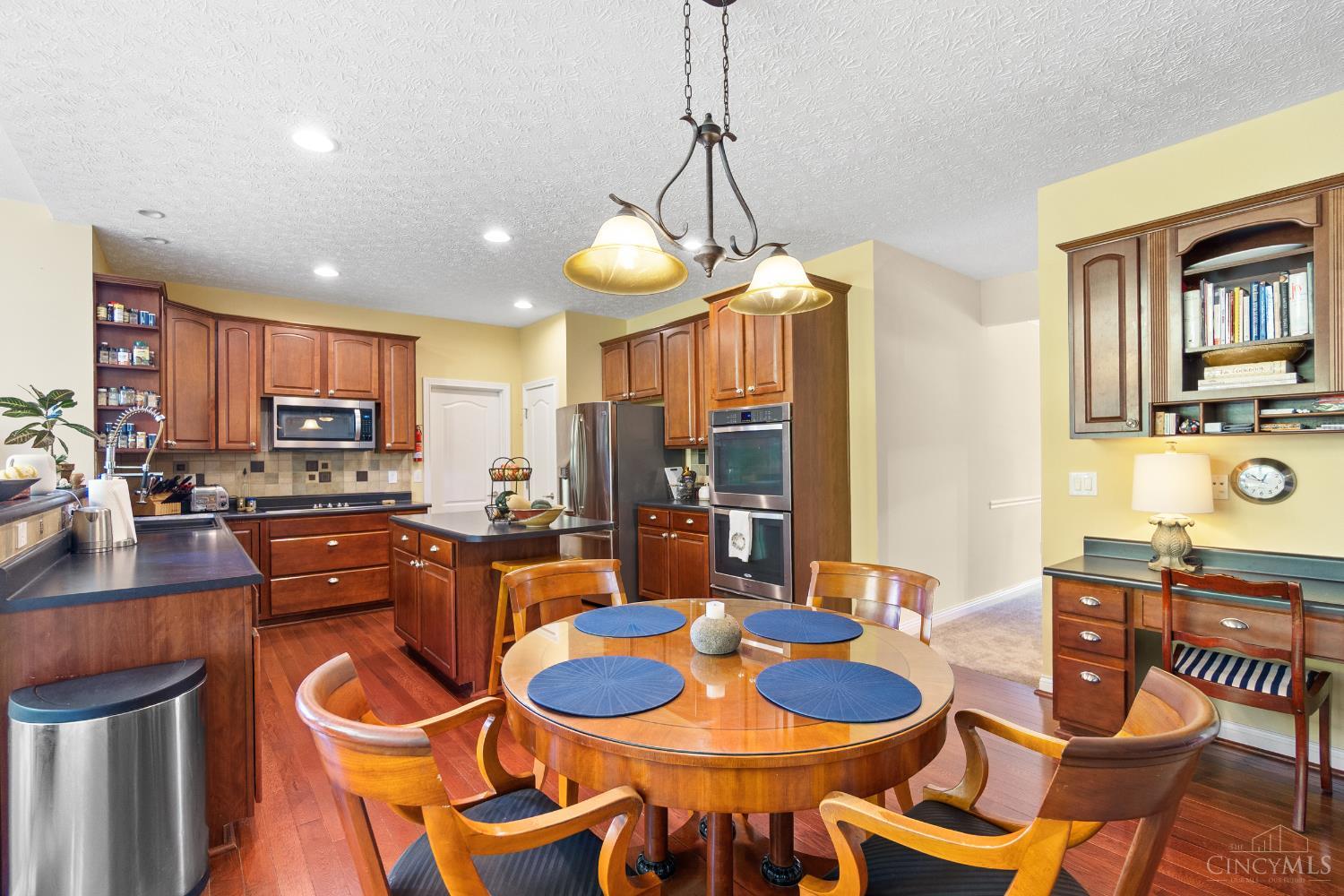4289 Fox Ridge Drive Batavia, OH 45103 - Photo 6 of 37 Gallery Image 6