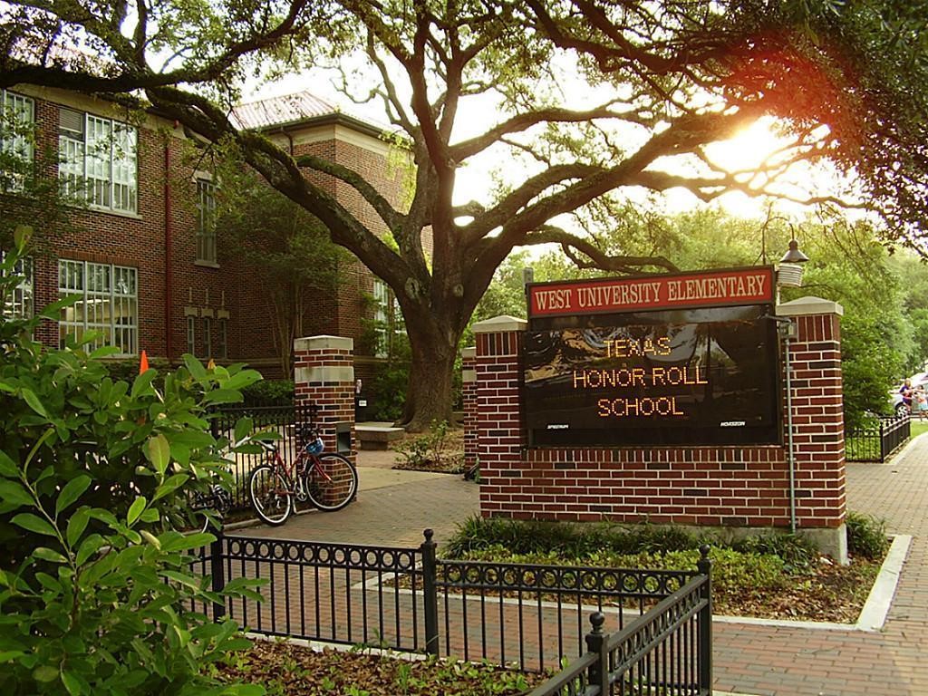 2611 Tangley Street Houston, TX 77005 - Photo 30 of 31 West University Elementary is a huge impetus for many residents, as it is constantly receiving the Exemplary ranking, the highest ranking possible.