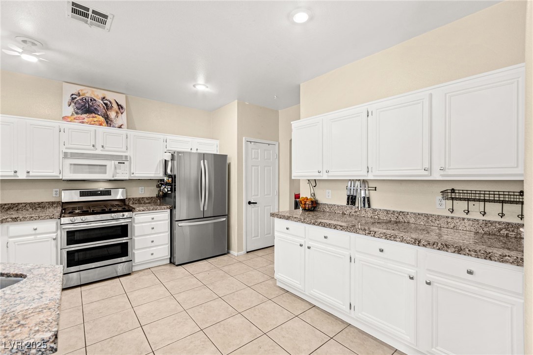 3169 Crystal Moon Road Henderson, NV 89052 - Photo 14 of 46