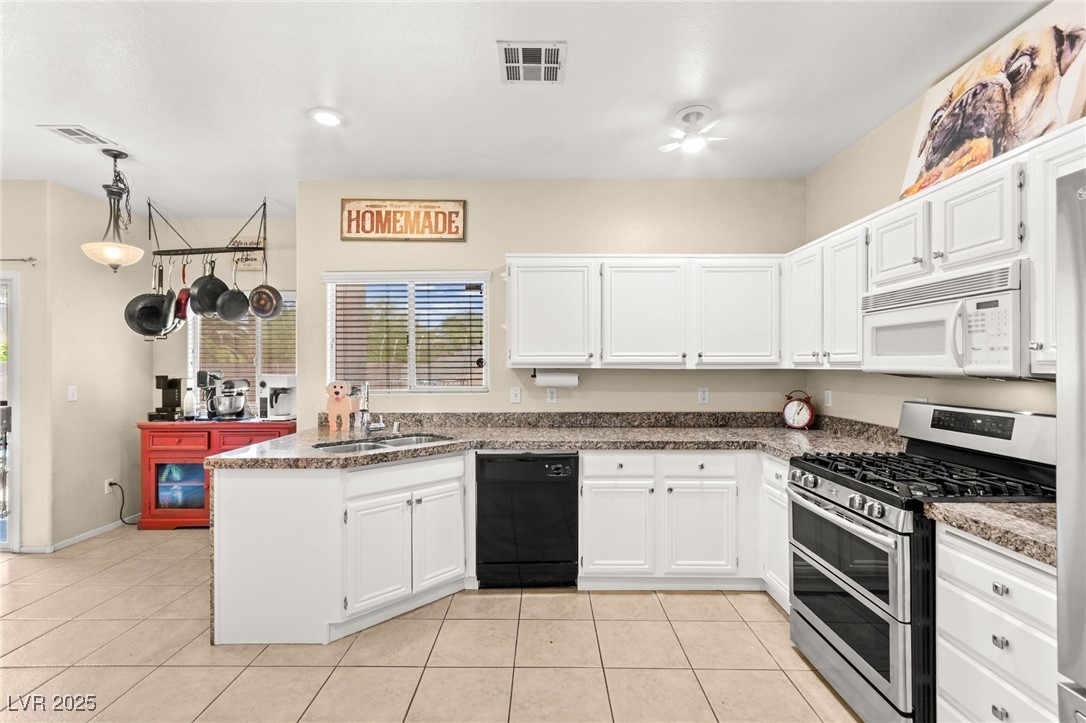 3169 Crystal Moon Road Henderson, NV 89052 - Photo 10 of 46