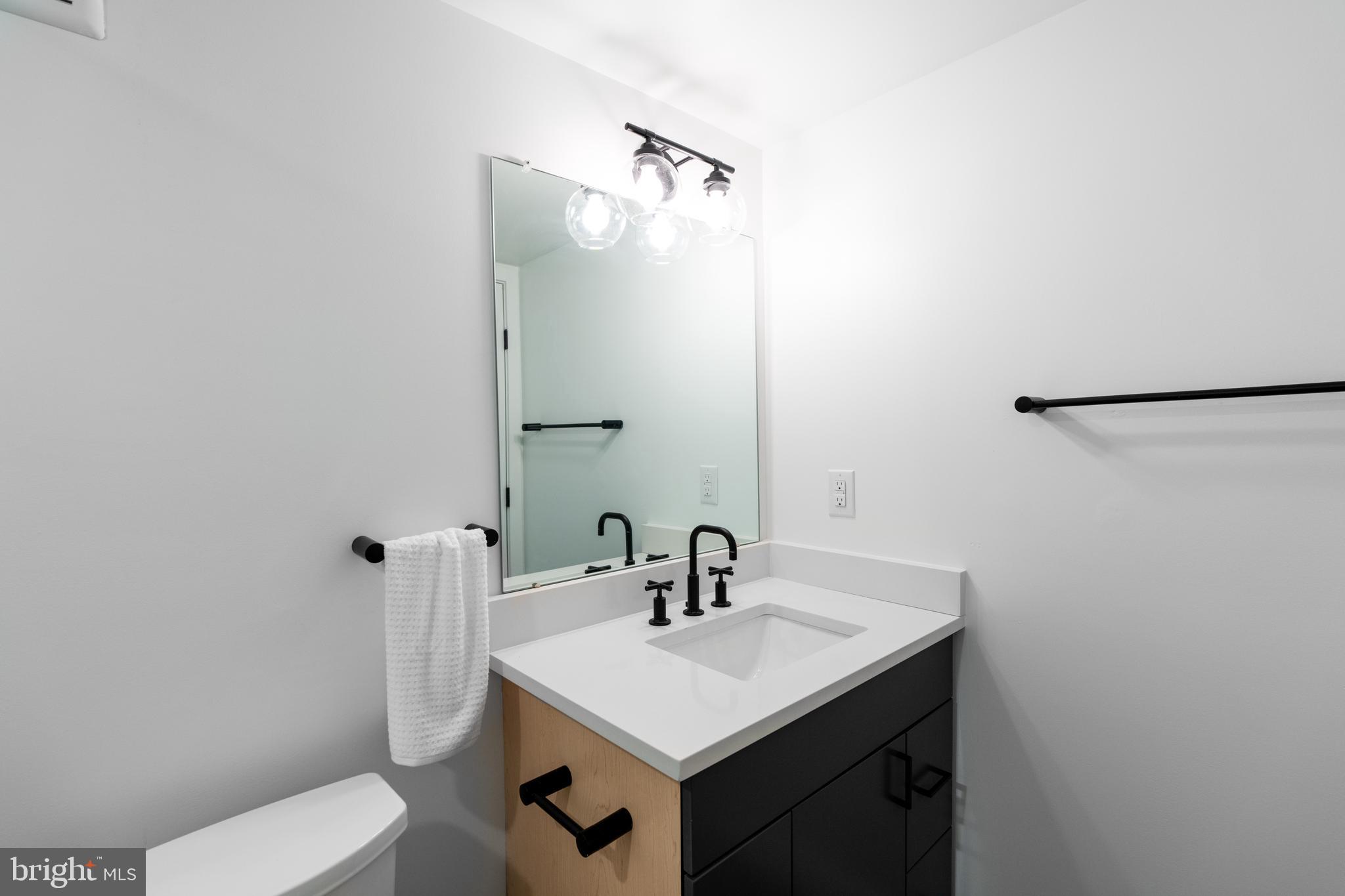 2345 Christian Street Philadelphia, PA 19146 - Photo 25 of 57