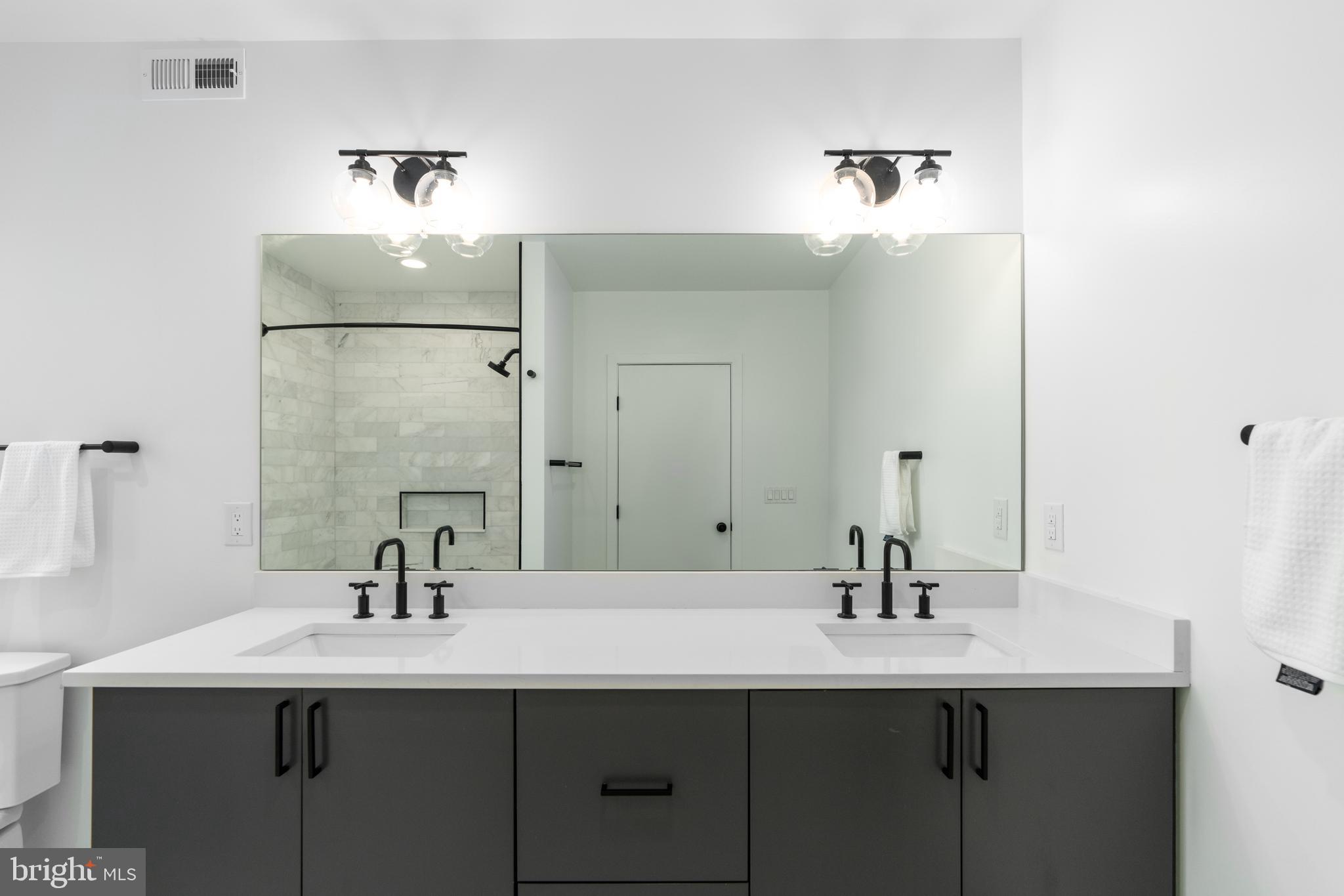 2345 Christian Street Philadelphia, PA 19146 - Photo 32 of 57