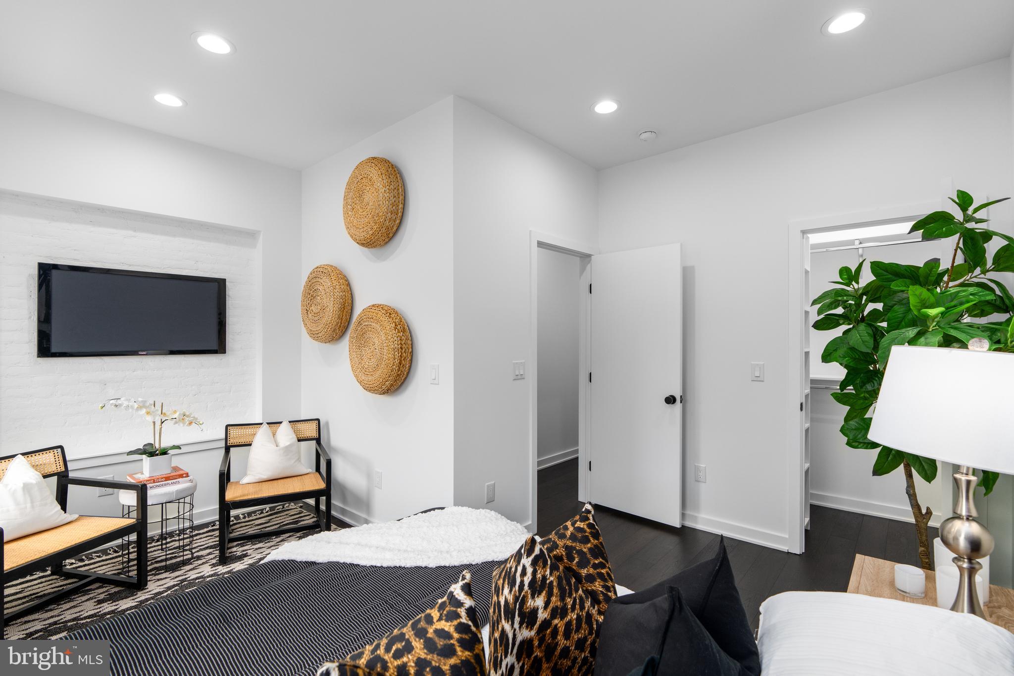 2345 Christian Street Philadelphia, PA 19146 - Photo 39 of 57