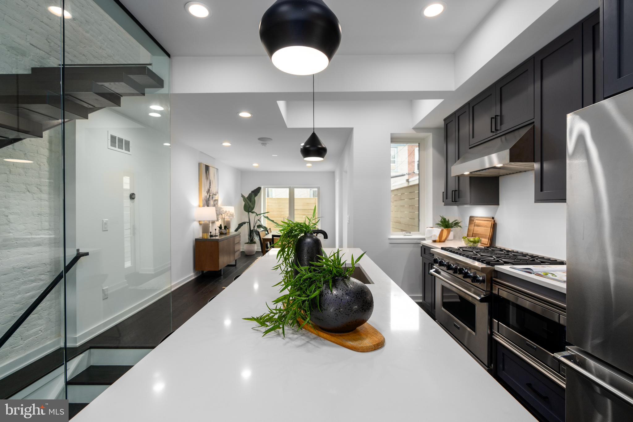 2345 Christian Street Philadelphia, PA 19146 - Photo 9 of 57