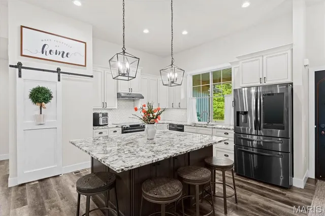 $549,900 | 6107 Chantilly Bend, Waterloo, IL 62298