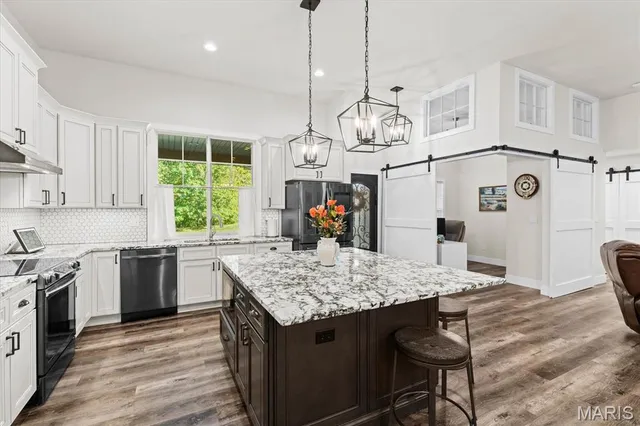 $549,900 | 6107 Chantilly Bend, Waterloo, IL 62298