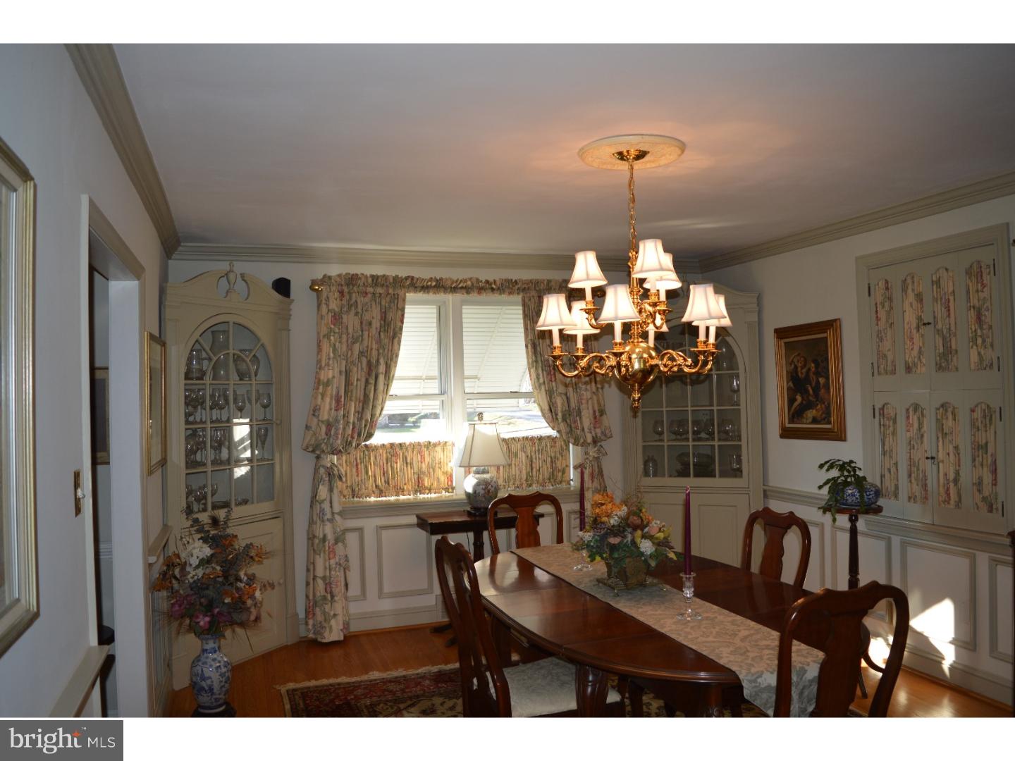 527 Hempstead Road Springfield, PA 19064 - Photo 8 of 25 Dining Room