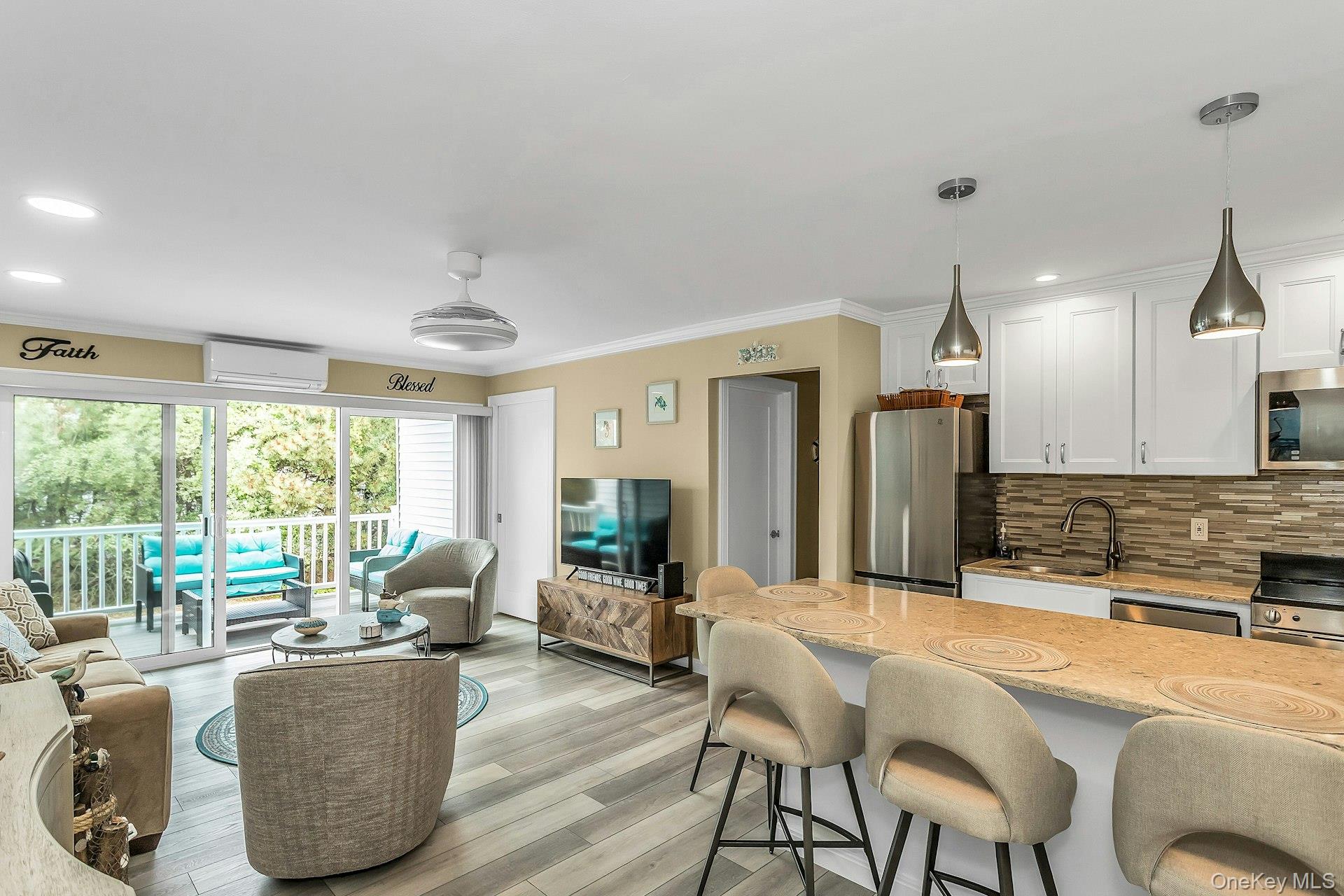 281 Dune Road, Unit 18A Westhampton Beach, NY 11978 - Photo 6 of 24