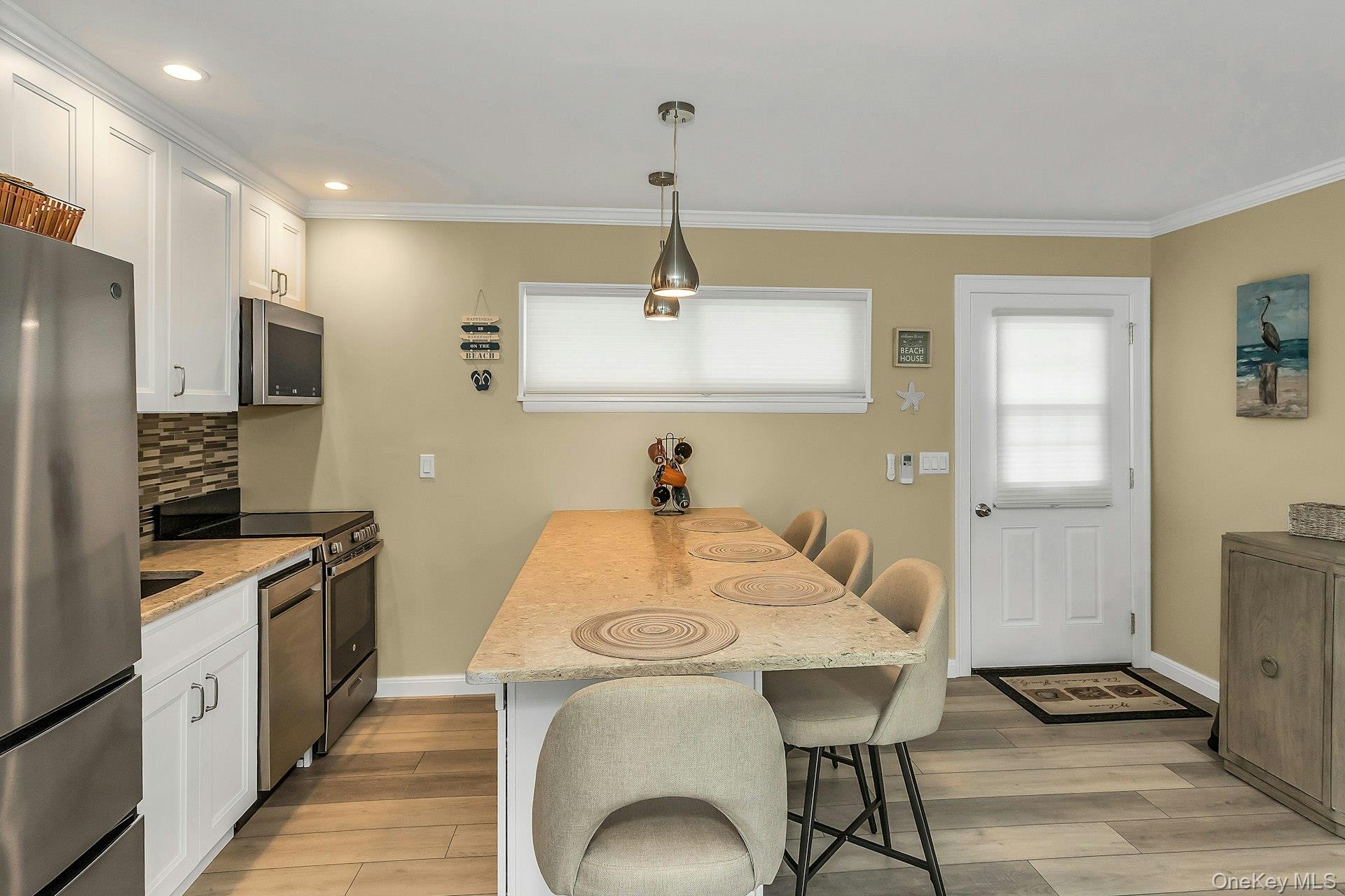 281 Dune Road, Unit 18A Westhampton Beach, NY 11978 - Photo 7 of 24