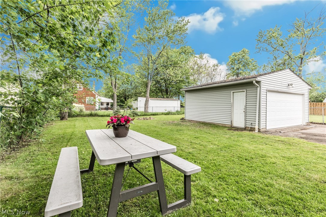 1556 Lander Road Cleveland, OH 44124 - Photo 25 of 28