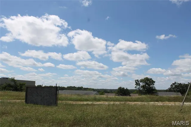 $400,000 | 1245 North Main Street, St. Clair, MO 63077