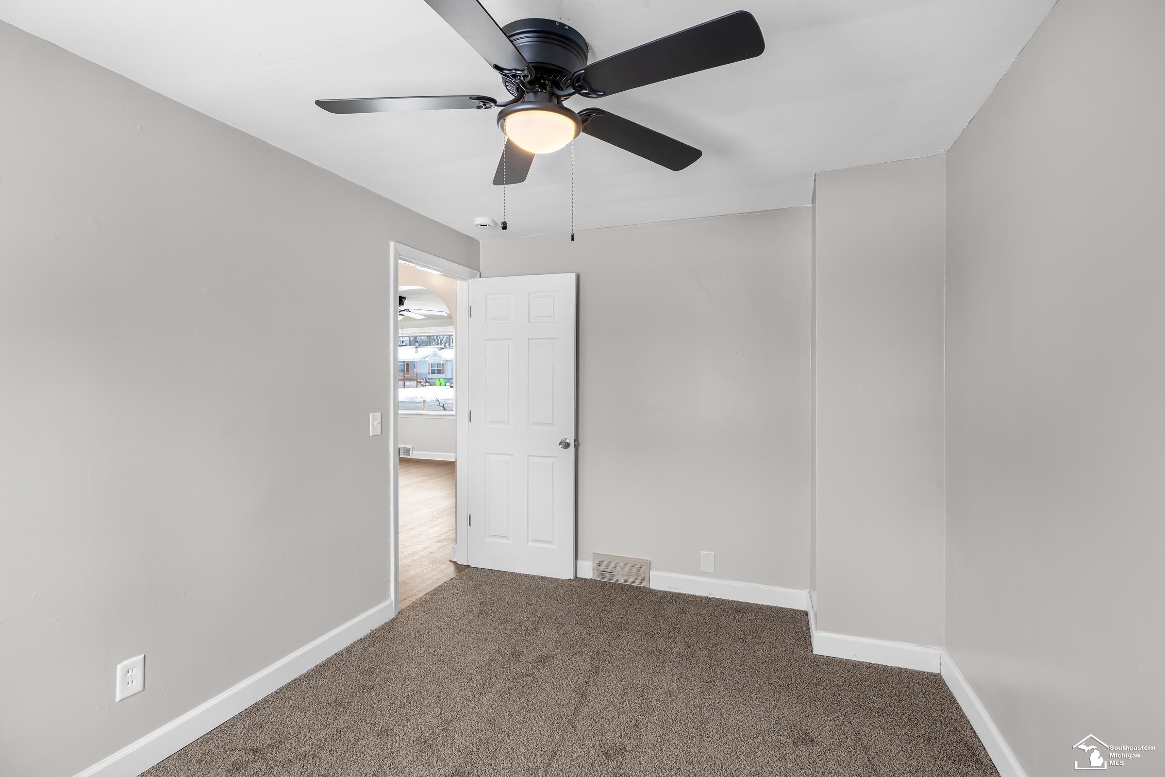 28103 Arsenal Road Flat Rock, MI 48134 - Photo 23 of 25 50168208-9673dbba-efdc-4fd2-aadb-6a856121eaeb.JPG