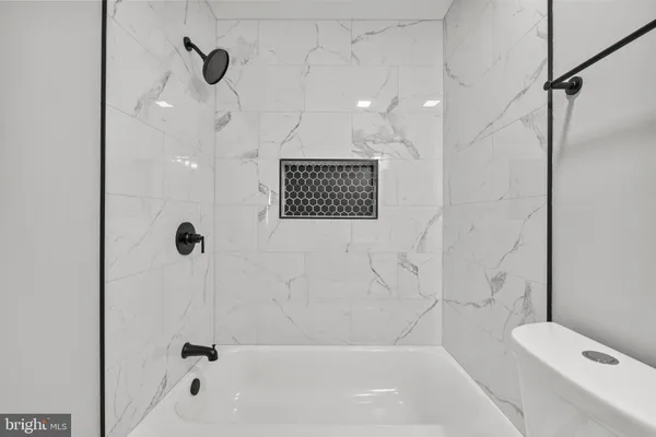 $2,200 | 1709 North Wolfe Street, Baltimore, MD 21213