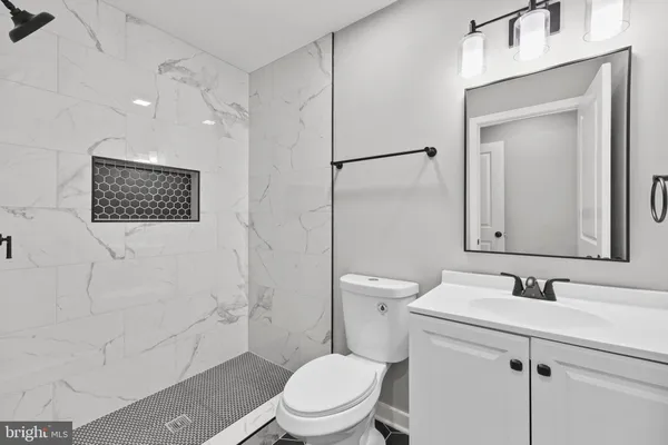 $2,200 | 1709 North Wolfe Street, Baltimore, MD 21213