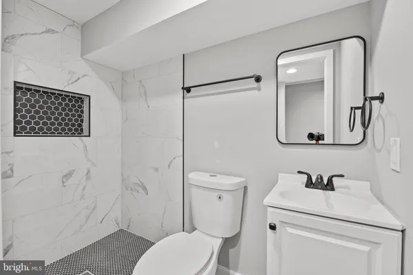 $2,200 | 1709 North Wolfe Street, Baltimore, MD 21213