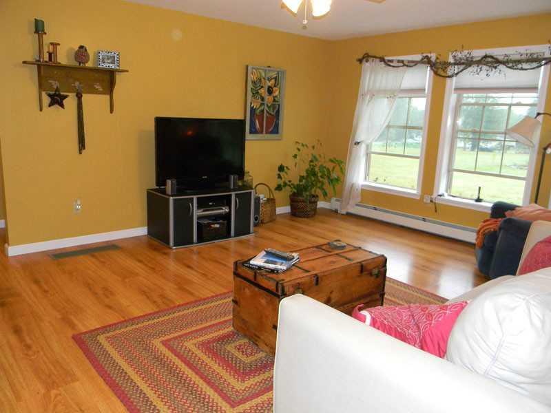 22 Monroe Road Hampden, ME 04444 - Photo 13 of 35 Living Room.