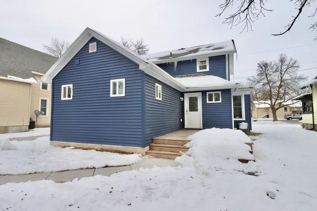 $244,000 | 914 Harrison Avenue, Beloit, WI 53511