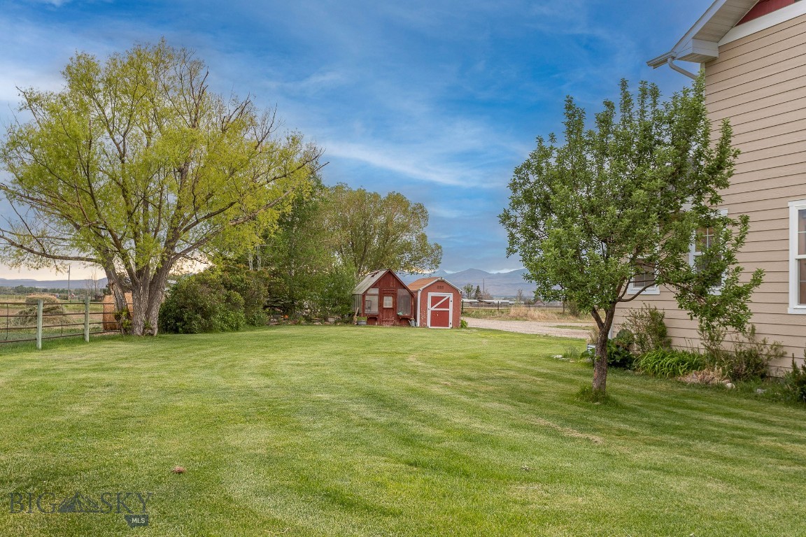 868 Middle Road Twin Bridges, MT 59754 - Photo 7 of 48 lawn