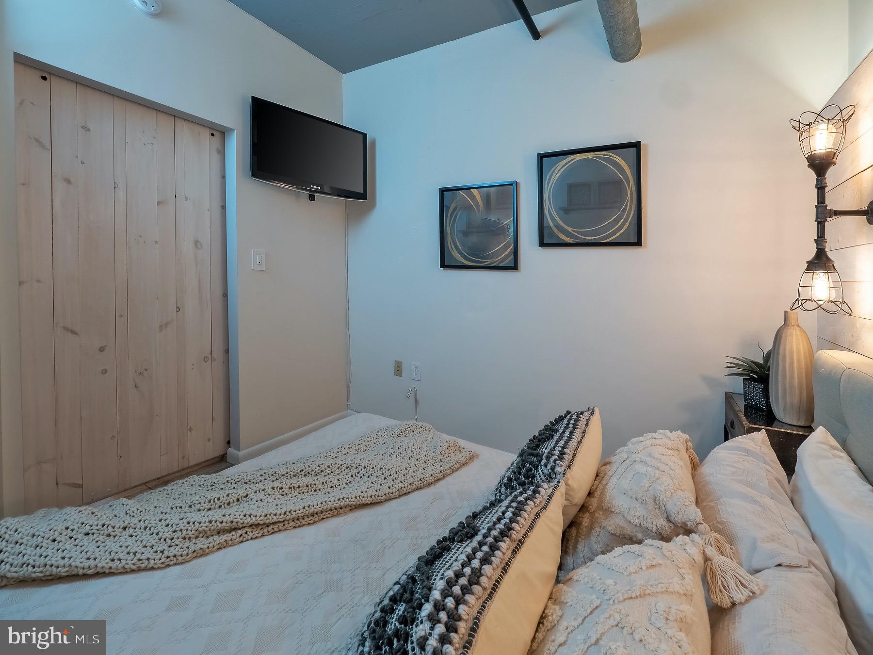 1300 N Street Northwest, Unit 9 Washington, DC 20005 - Photo 23 of 44