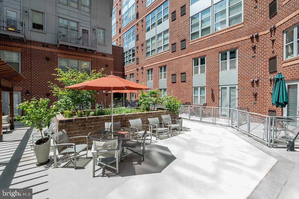 1300 N Street Northwest, Unit 9 Washington, DC 20005 - Photo 33 of 44