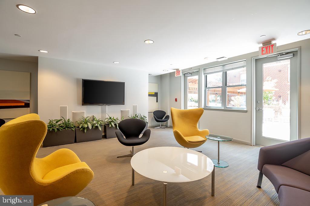 1300 N Street Northwest, Unit 9 Washington, DC 20005 - Photo 38 of 44