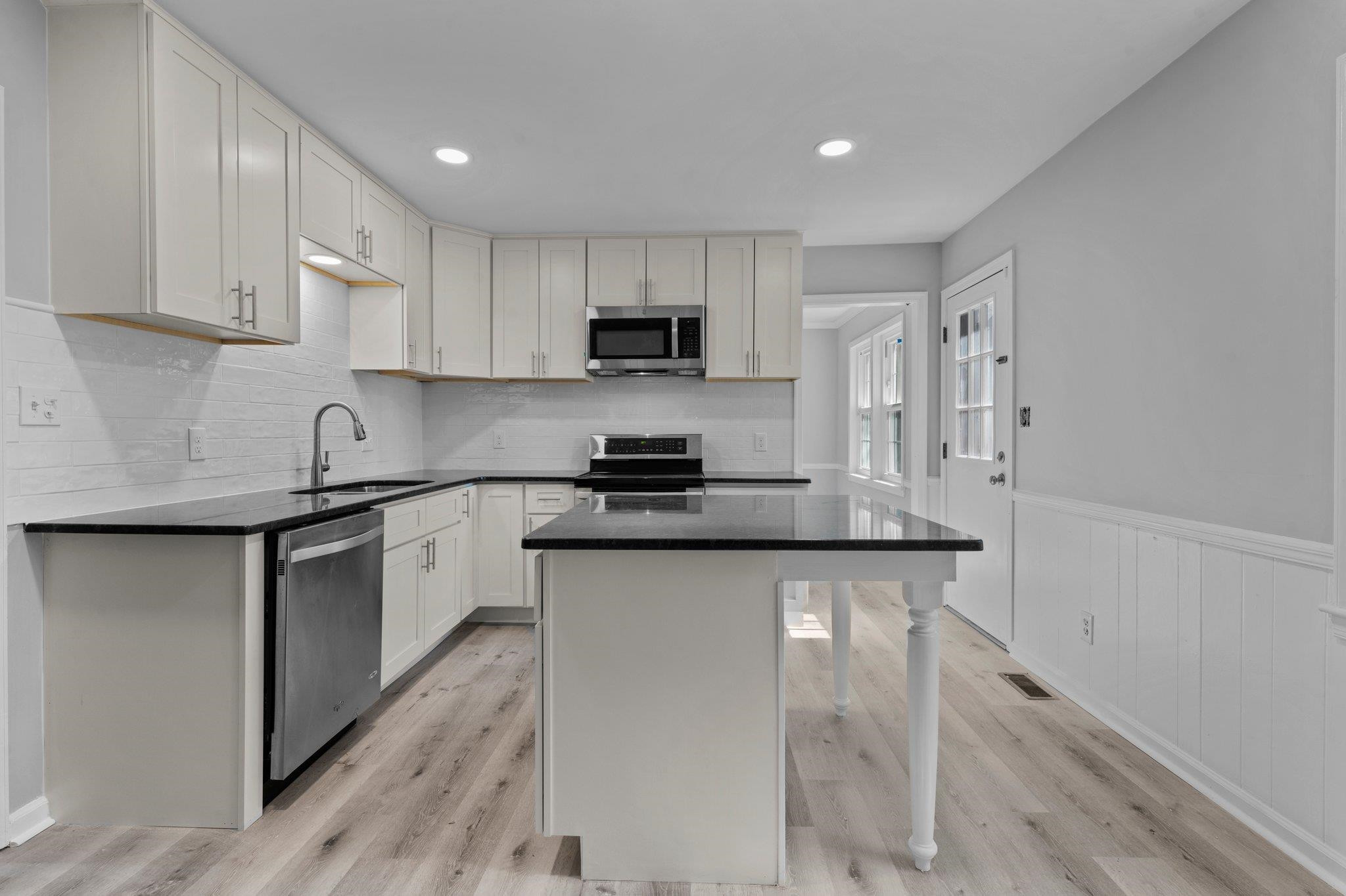 613 Fox Chase Court Raleigh, NC 27606 - Photo 22 of 36 Photo 31