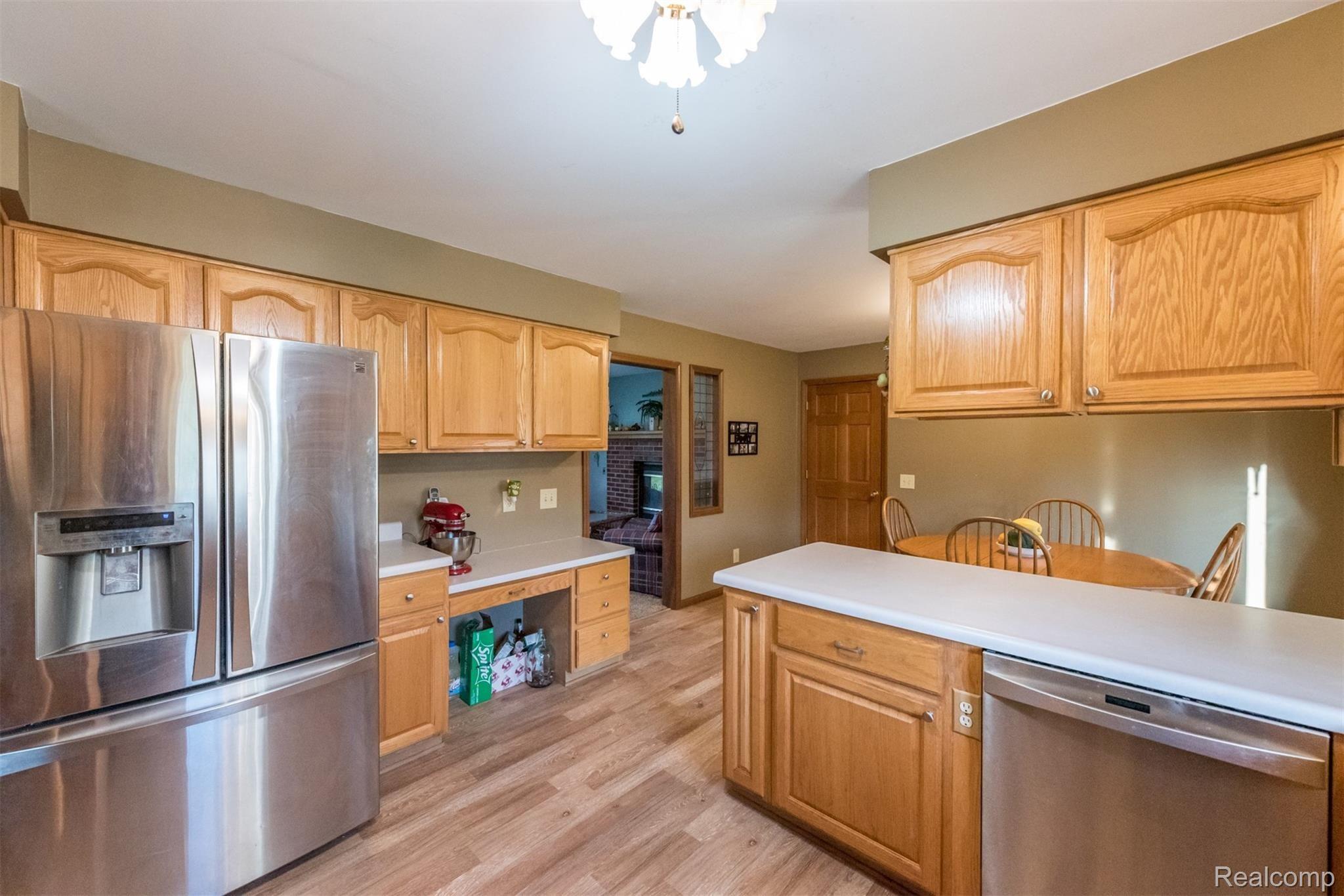 11093 Roberts Road Stockbridge, MI 49285 - Photo 7 of 41 DSC_8431.jpg