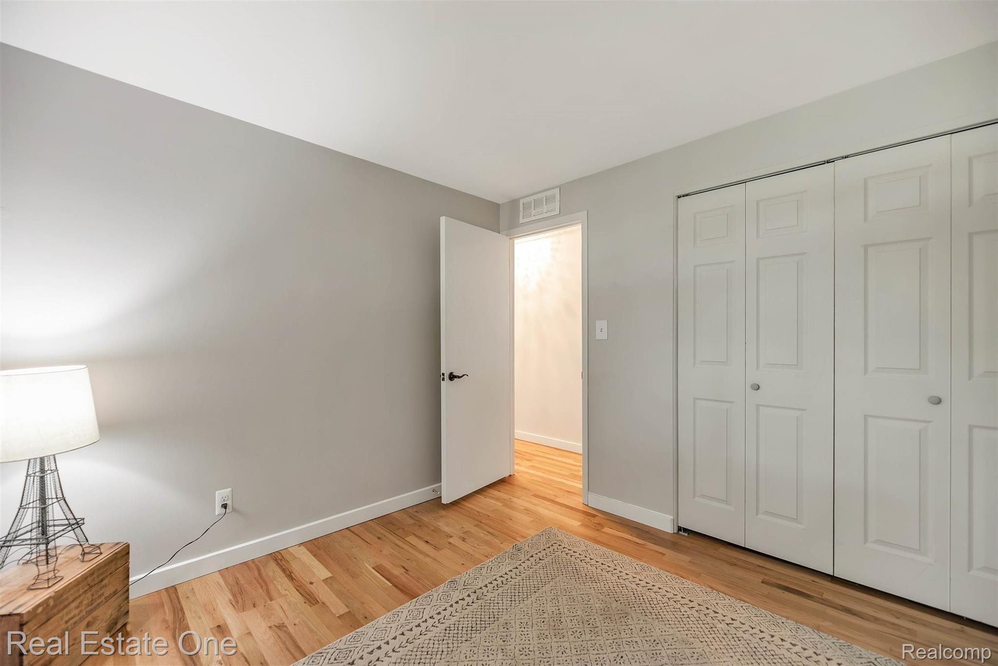 3024 Starr Road Royal Oak, MI 48073 - Photo 19 of 42 20-3024 Starr Rd-WindowStill-Real-Estate-Photography-20.jpg