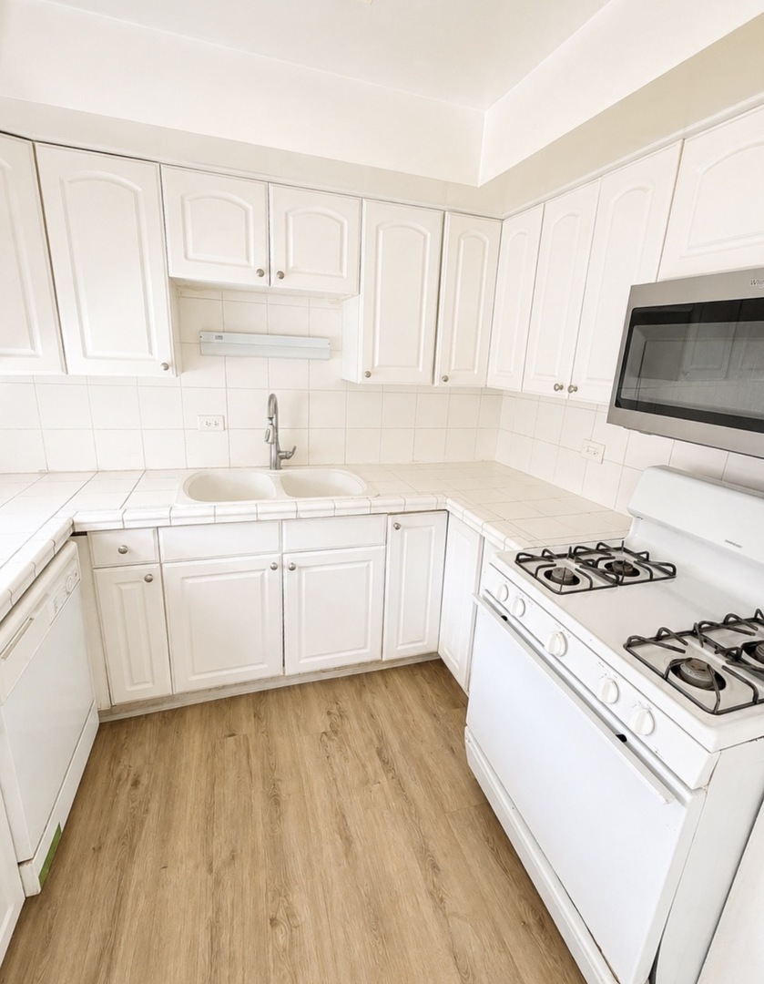 4840 Old Orchard Road, Unit 1 Skokie, IL 60077 - Photo 4 of 10