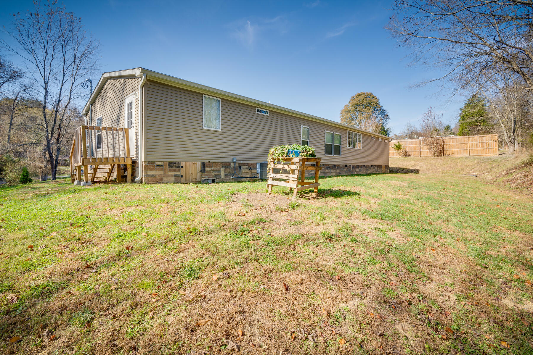 130 Lancer Road Kingsport, TN 37660 - Photo 23 of 25 030