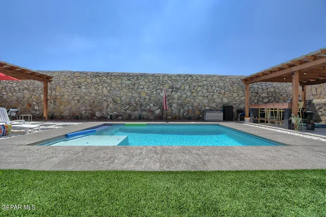 $500,000 | 748 Jalynn Grace, Canutillo, TX 79835