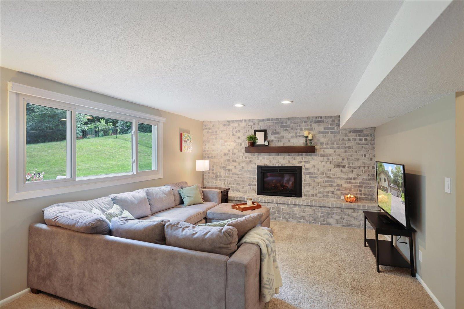8944 Darnel Road Eden Prairie, MN 55347 - Photo 33 of 53 Gallery Image 33
