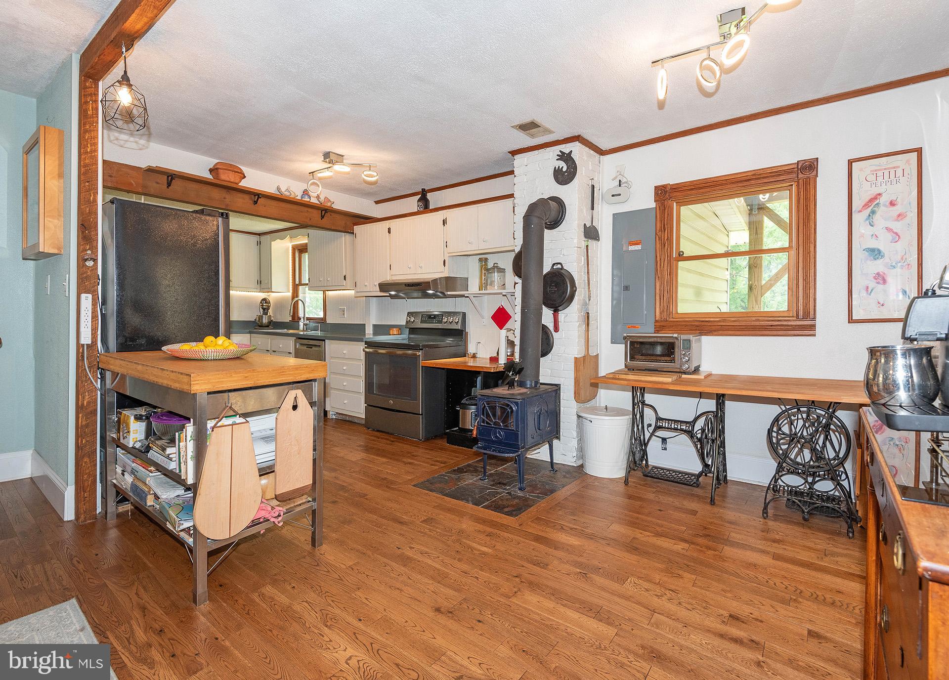 8316 Dock Road Pasadena, MD 21122 - Photo 20 of 74 Gallery Image 20