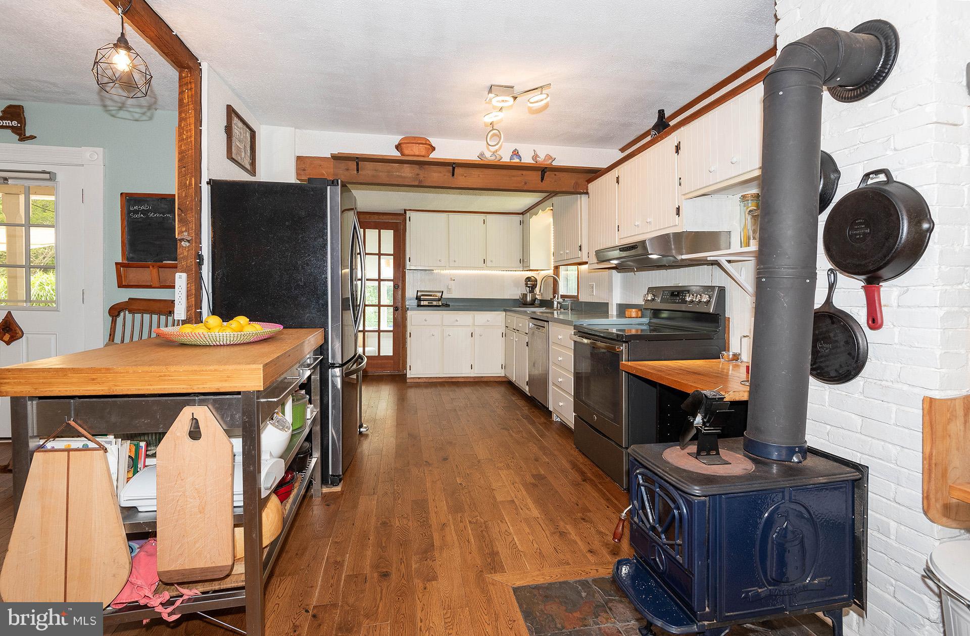 8316 Dock Road Pasadena, MD 21122 - Photo 21 of 74 Gallery Image 21