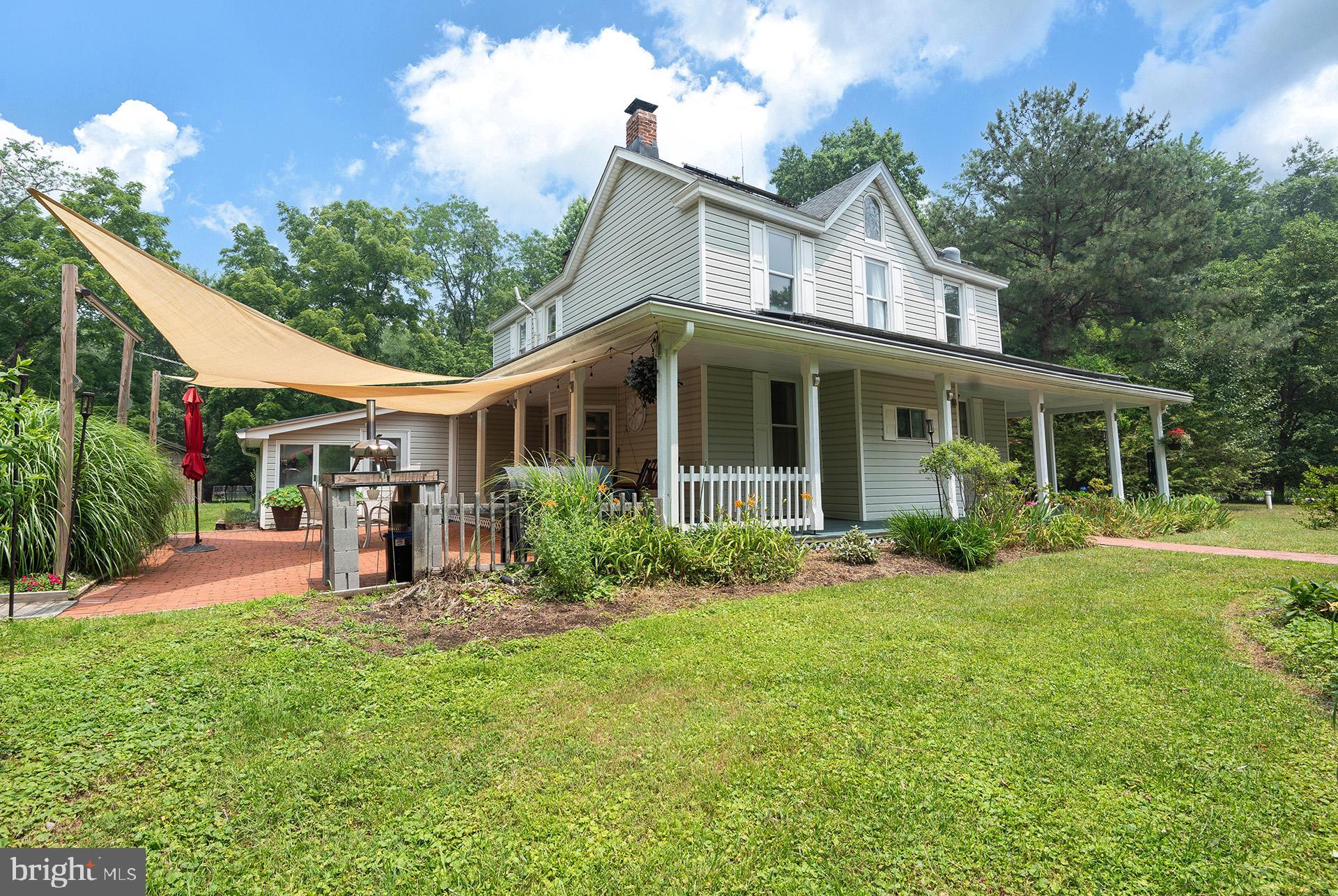 8316 Dock Road Pasadena, MD 21122 - Photo 3 of 74 Gallery Image 3