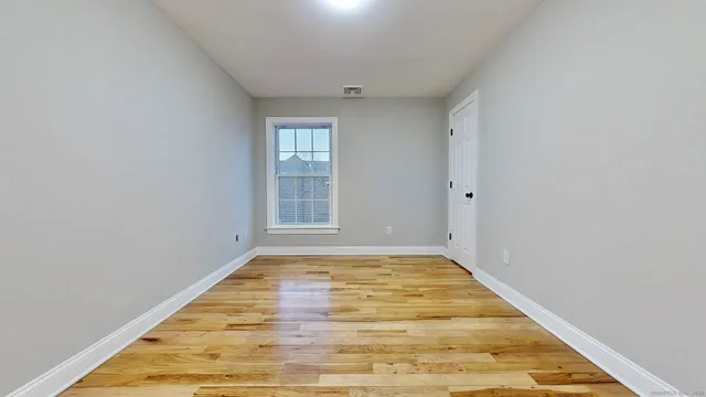 a view of empty room with window