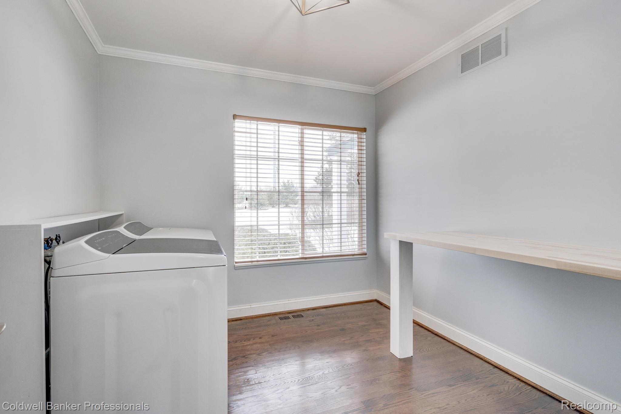 565 Clyde Road Highland, MI 48357 - Photo 28 of 52 30-web-or-mls-565-Clyde-Rd-30.jpg