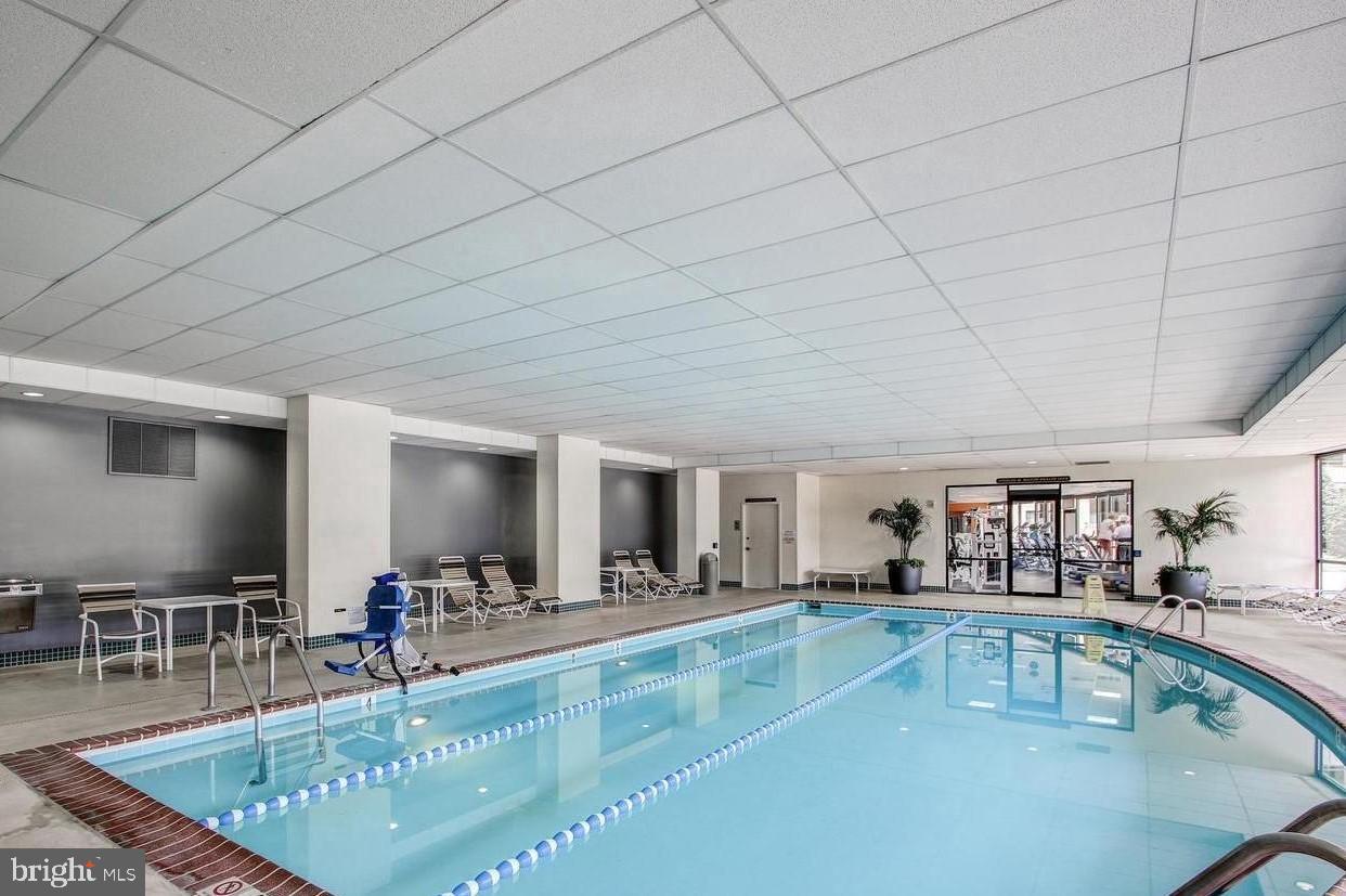 5225 Pooks Hill Road, Unit 228S Bethesda, MD 20814 - Photo 24 of 28 a view of a living room and dining room