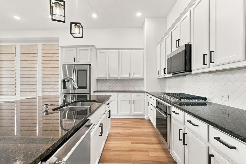 4103 Shackleton Court Iowa Colony, TX 77583 - Photo 11 of 50 Gallery Image 11
